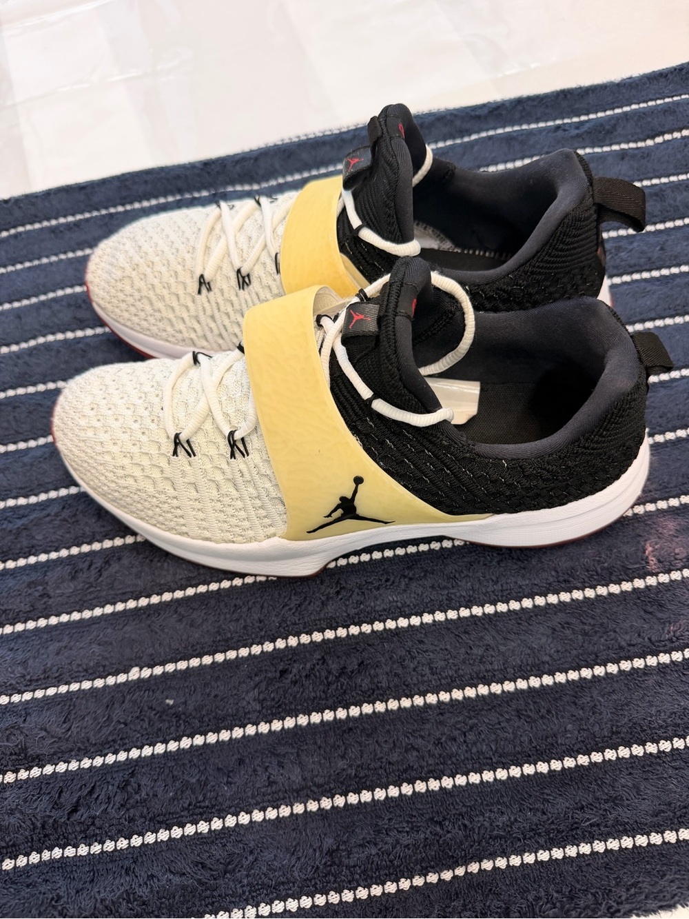 Jordan Kids Slip-On Sneakers in White, Black & Yellow size 10
